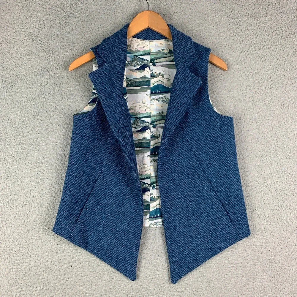 Harris Tweed Vest Waistcoat Women's 4 Blue Herringbone Open Front Handwoven Wool - Picture 1 of 8